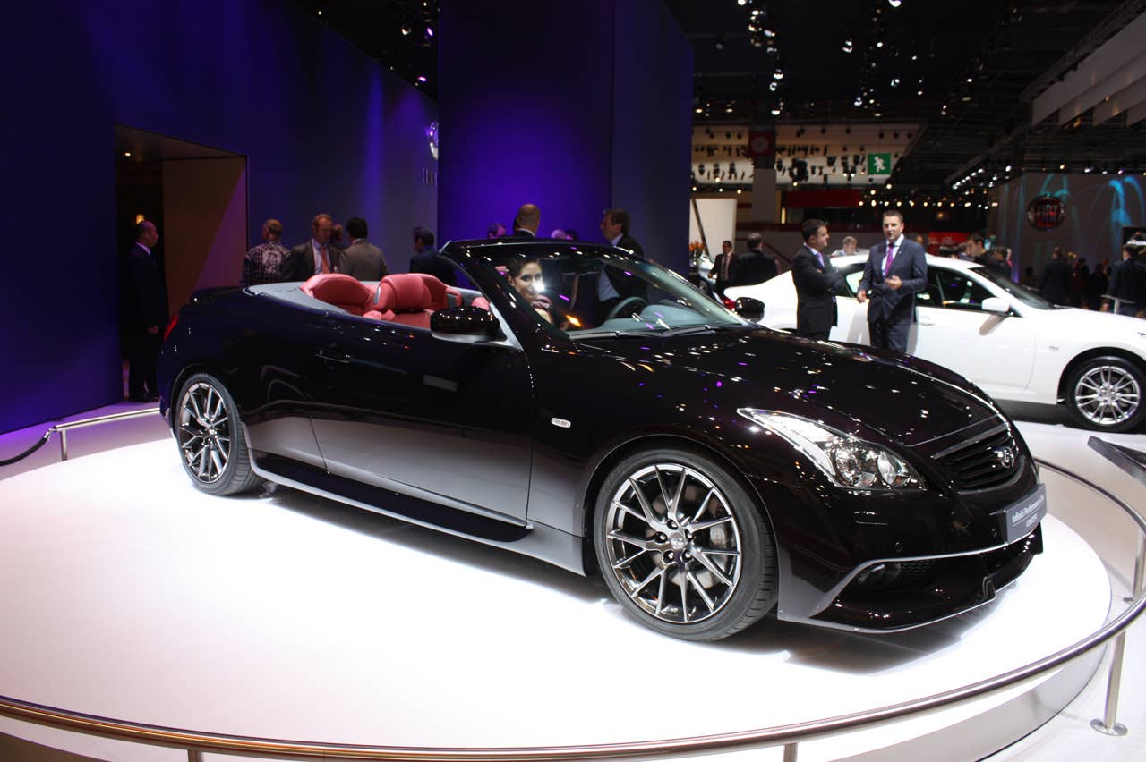 Paris 2010: 2011 Infiniti IPL G Convertible