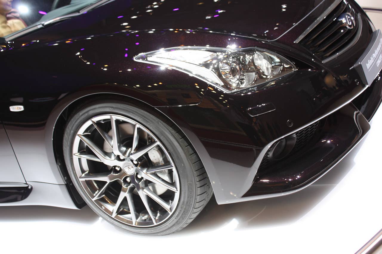 Paris 2010: 2011 Infiniti IPL G Convertible front quarter