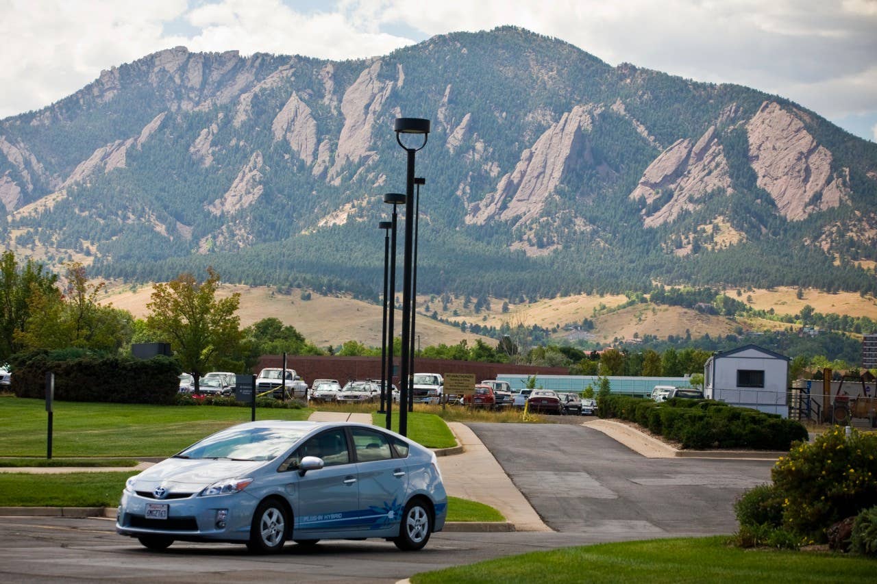 smart grid prius plug-in