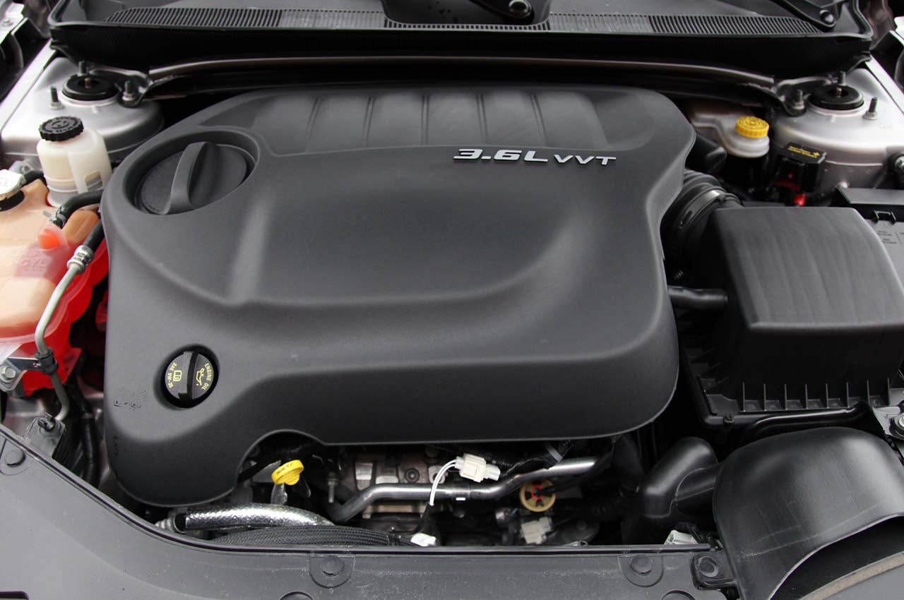 2011 Chrysler 200 Convertible engine
