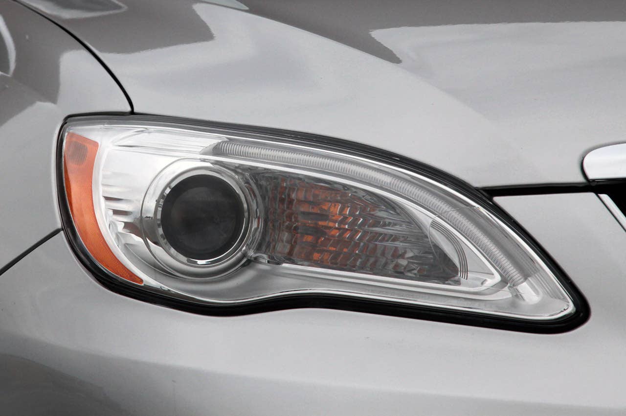 2011 Chrysler 200 Convertible headlight