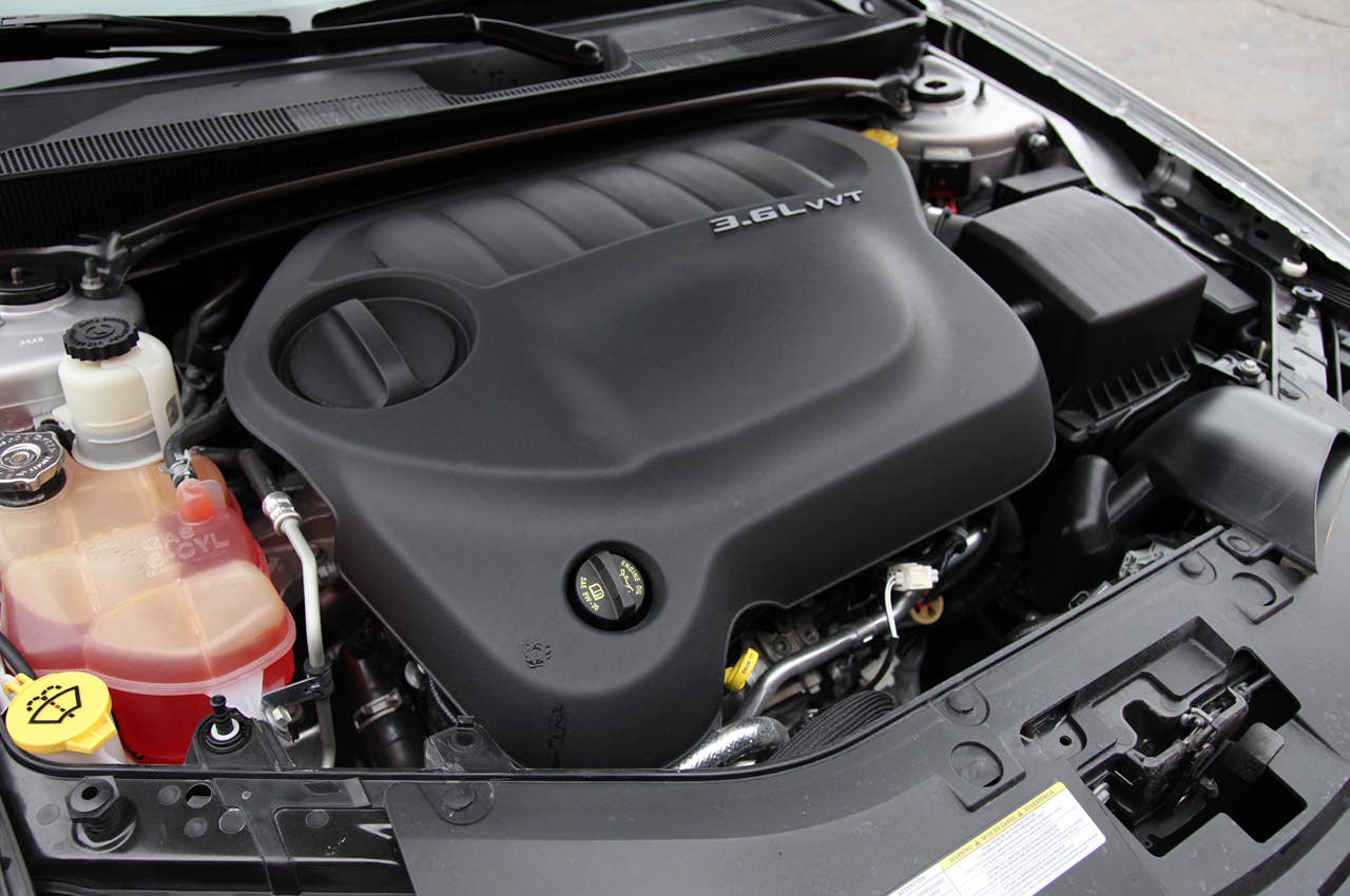2011 Chrysler 200 Convertible engine
