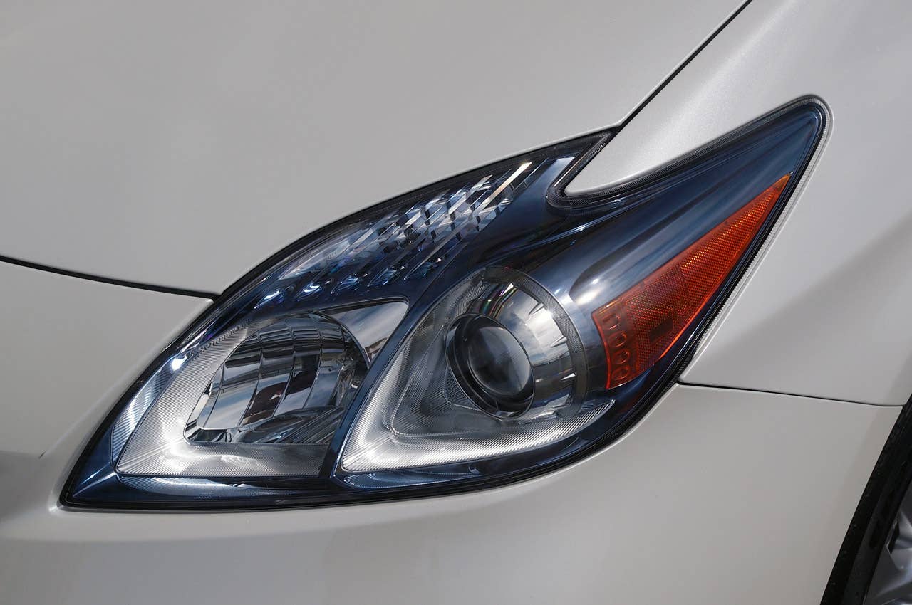 2012 Toyota Prius Plug-In headlight