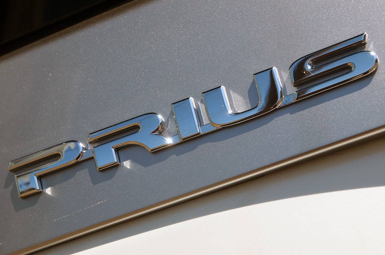 2012 Toyota Prius Plug-In badge
