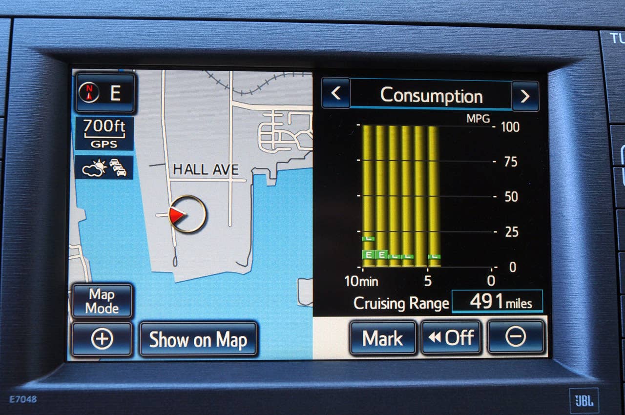 2012 Toyota Prius Plug-In map and consumption display