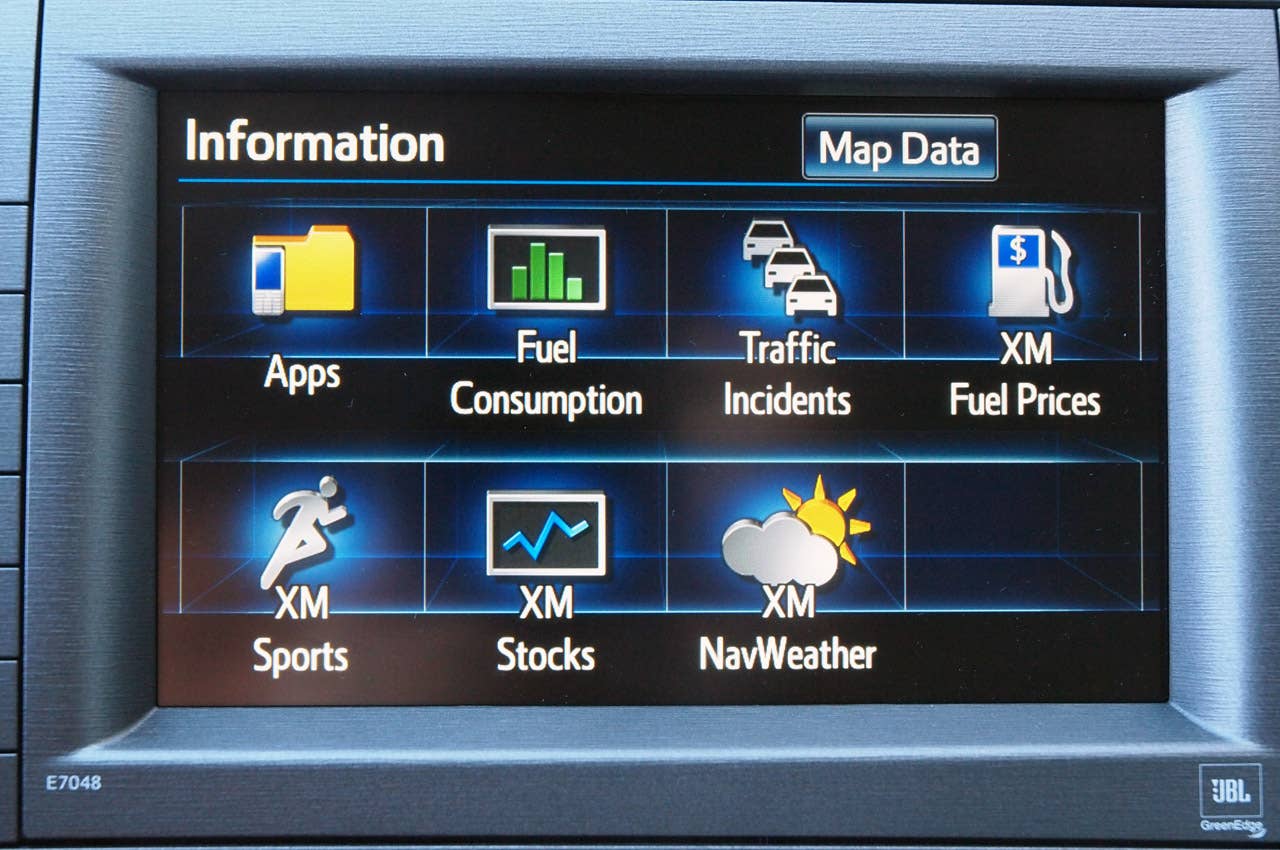 2012 Toyota Prius Plug-In information display