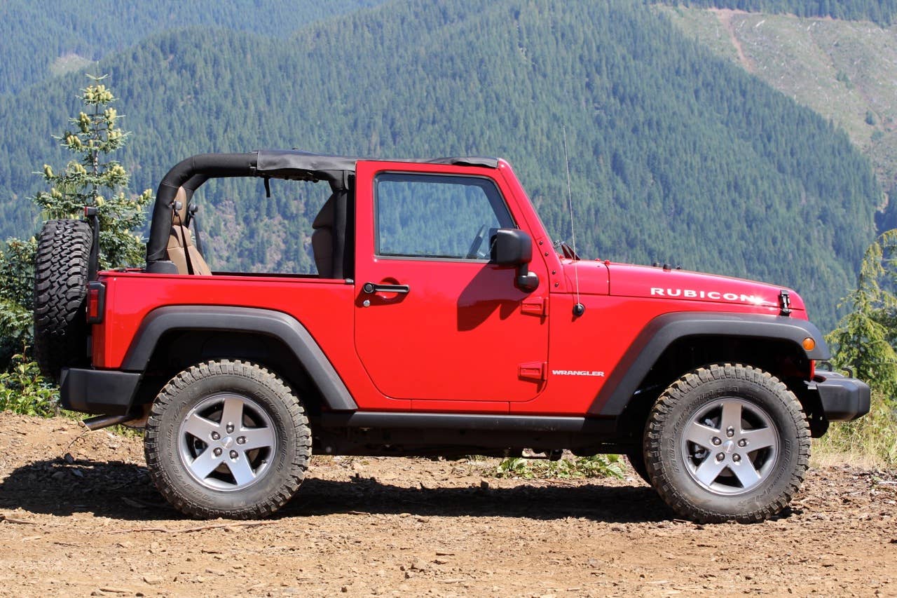 2012 Jeep Wrangler side profile view