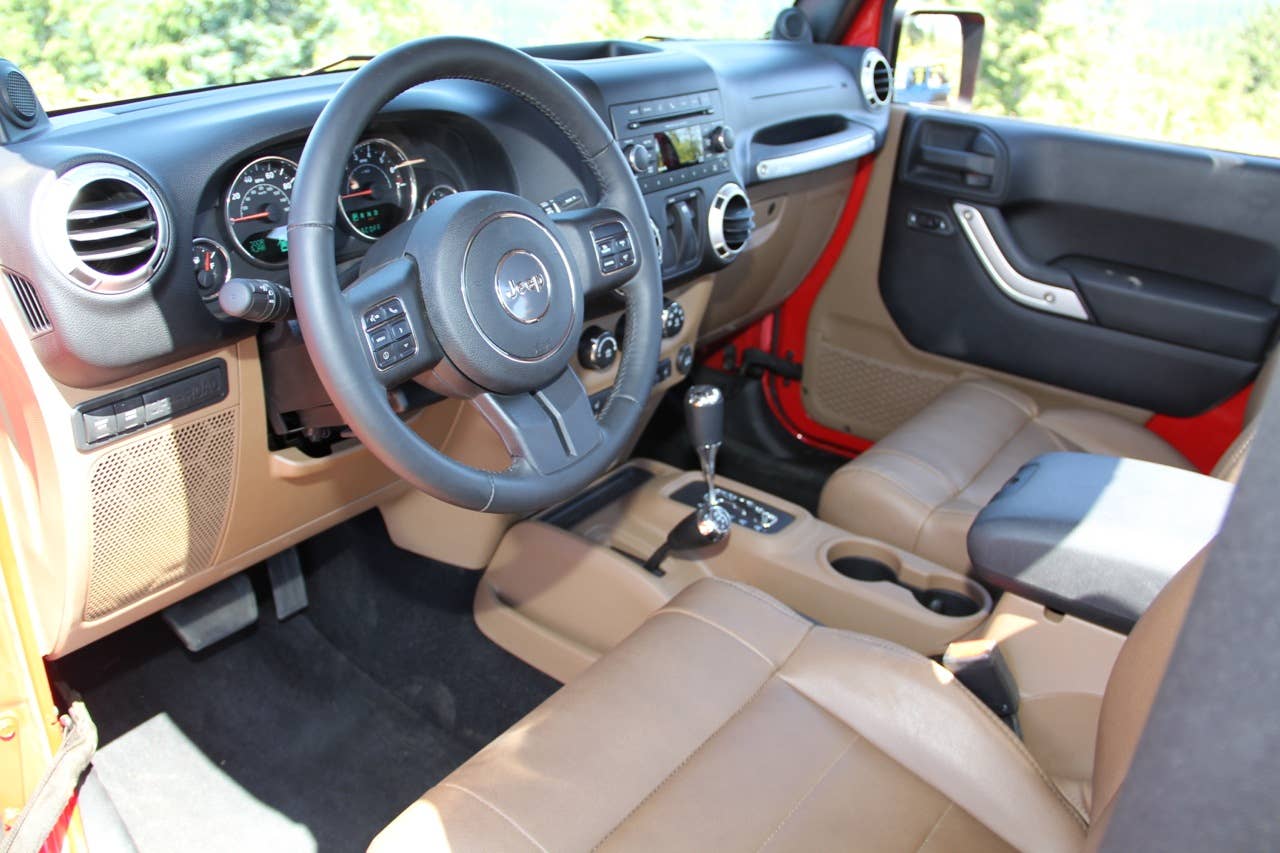 2012 Jeep Wrangler instrument panel
