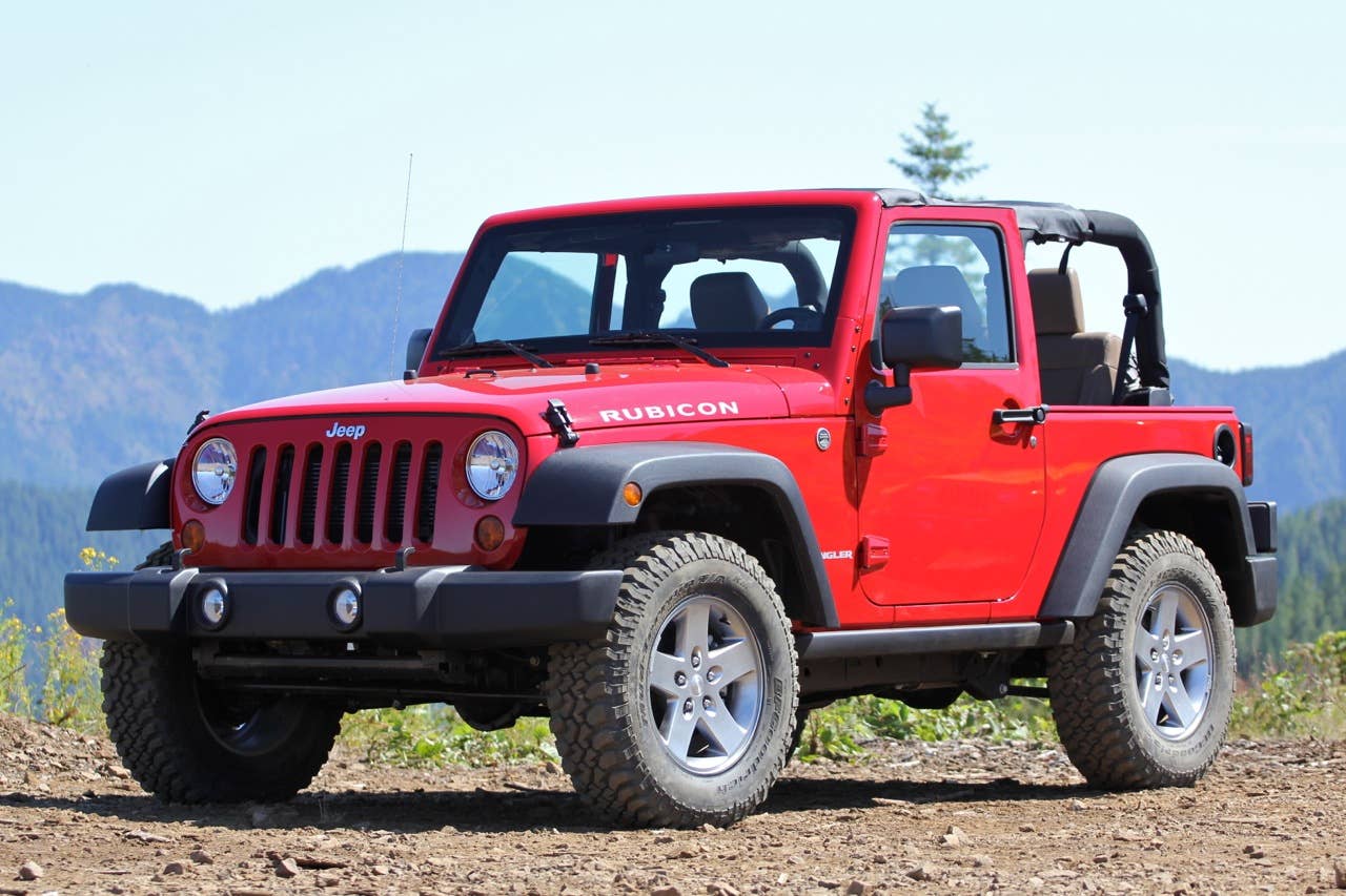 2012 Jeep Wrangler front 3/4 view