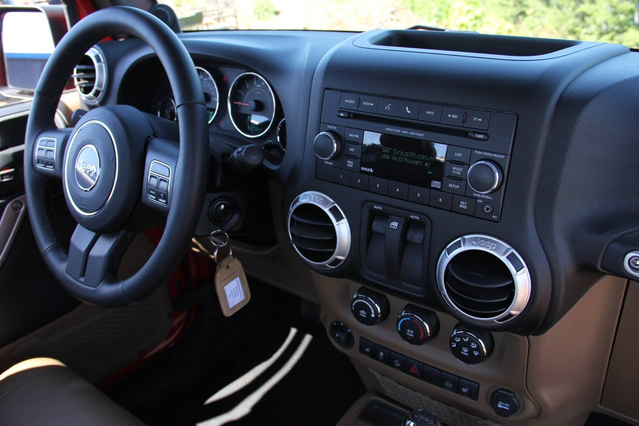 2012 Jeep Wrangler instrument panel