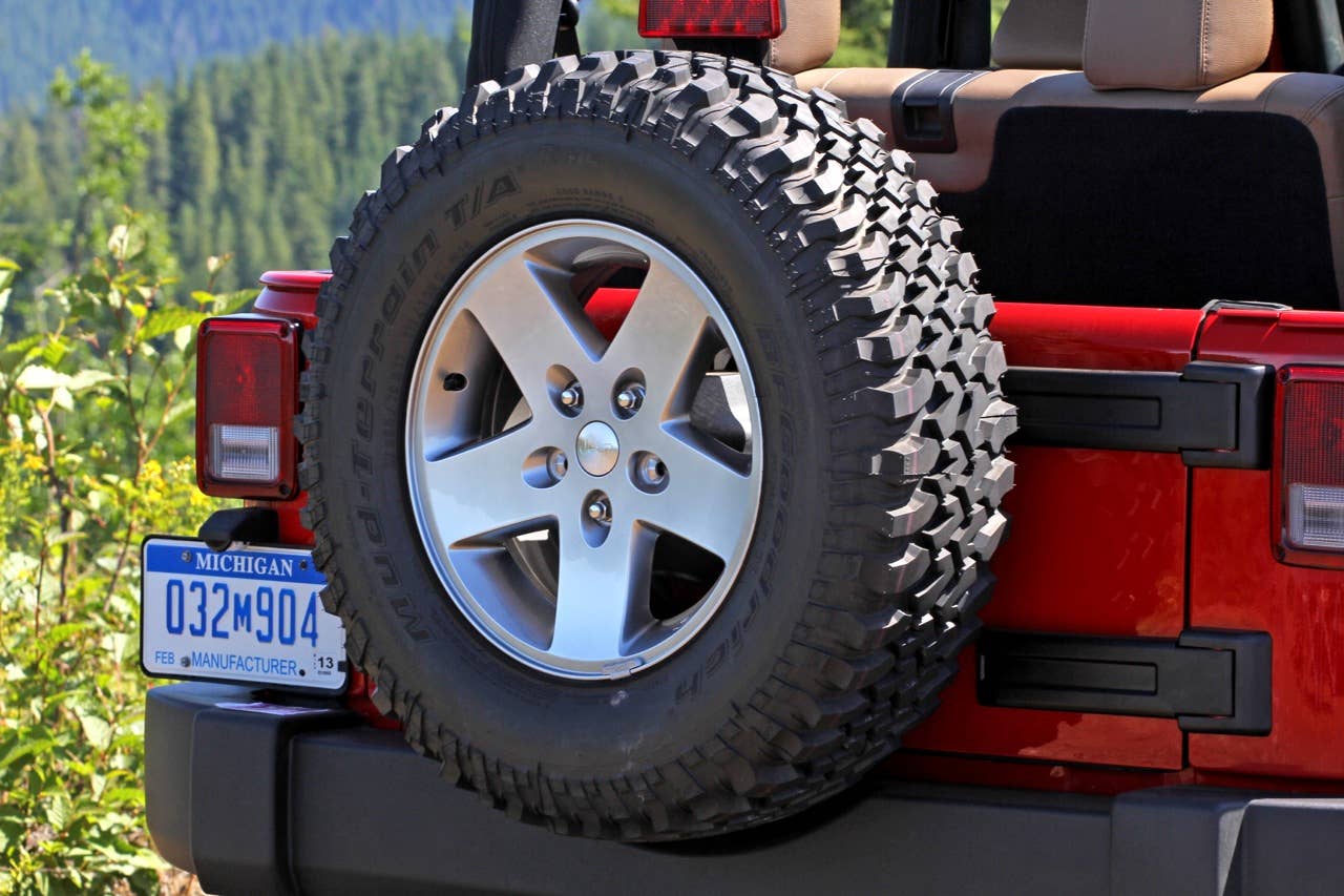 <p> 2012 Jeep Wrangler spare tire</p>