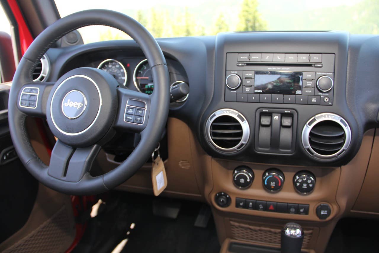 2012 Jeep Wrangler instrument panel