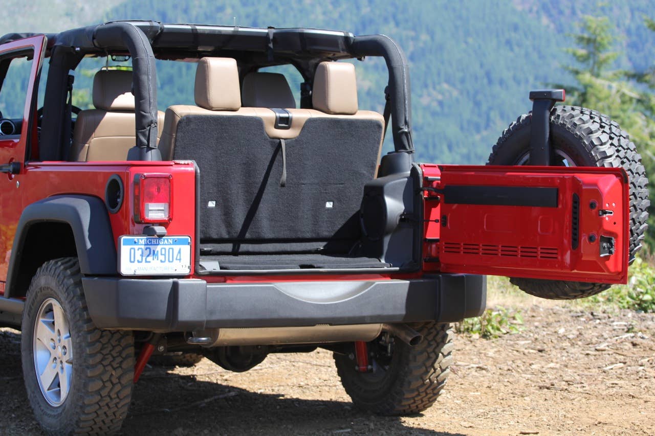 2012 Jeep Wrangler tail gate