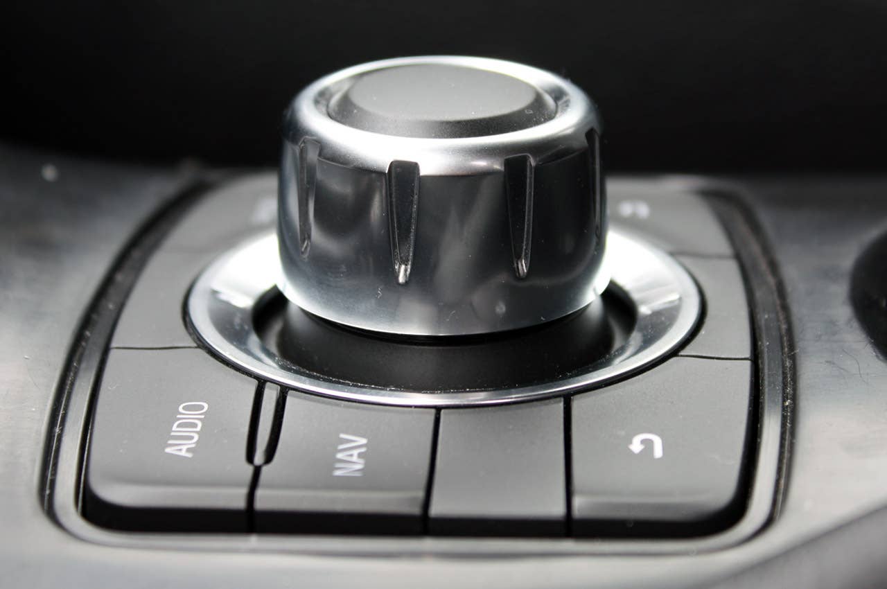 2013 Mazda CX-5 multimedia system control knob