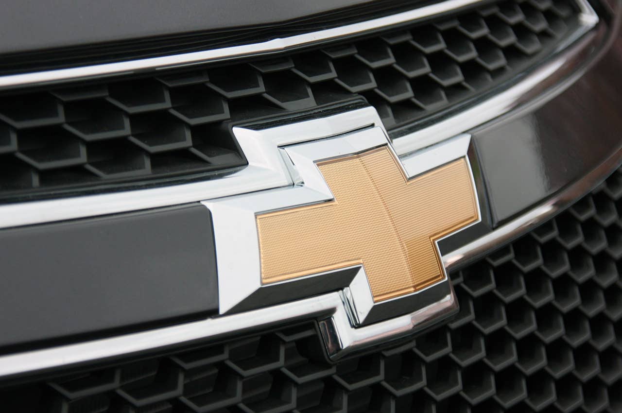 2011 Chevrolet Cruze 1LT logo