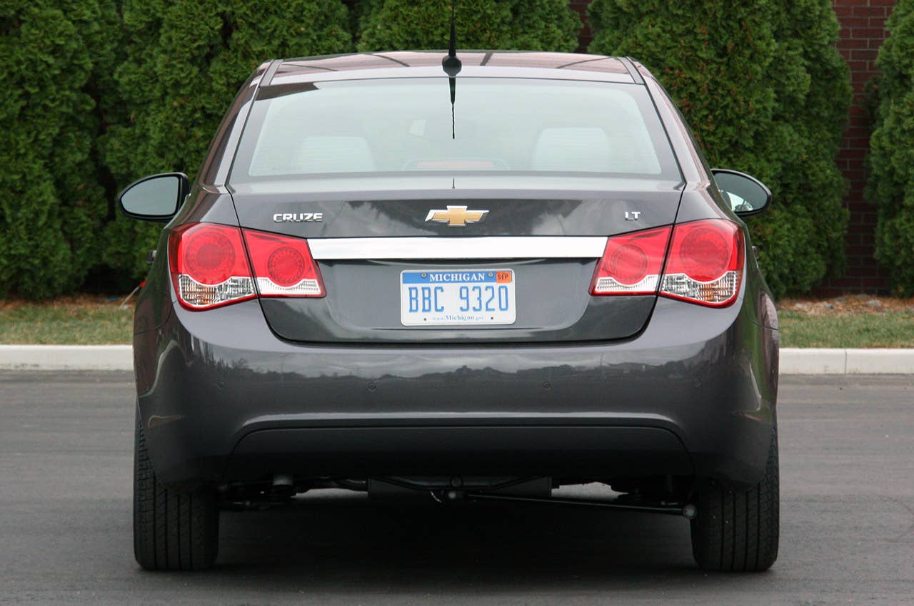 2011 Chevrolet Cruze 1LT rear view