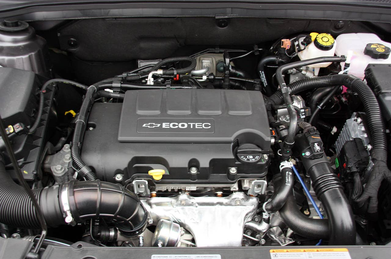 2011 Chevrolet Cruze 1LT engine