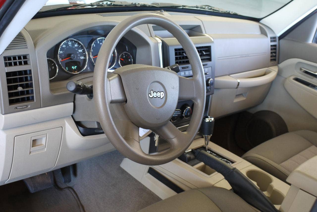 2010 Jeep Liberty Sport interior