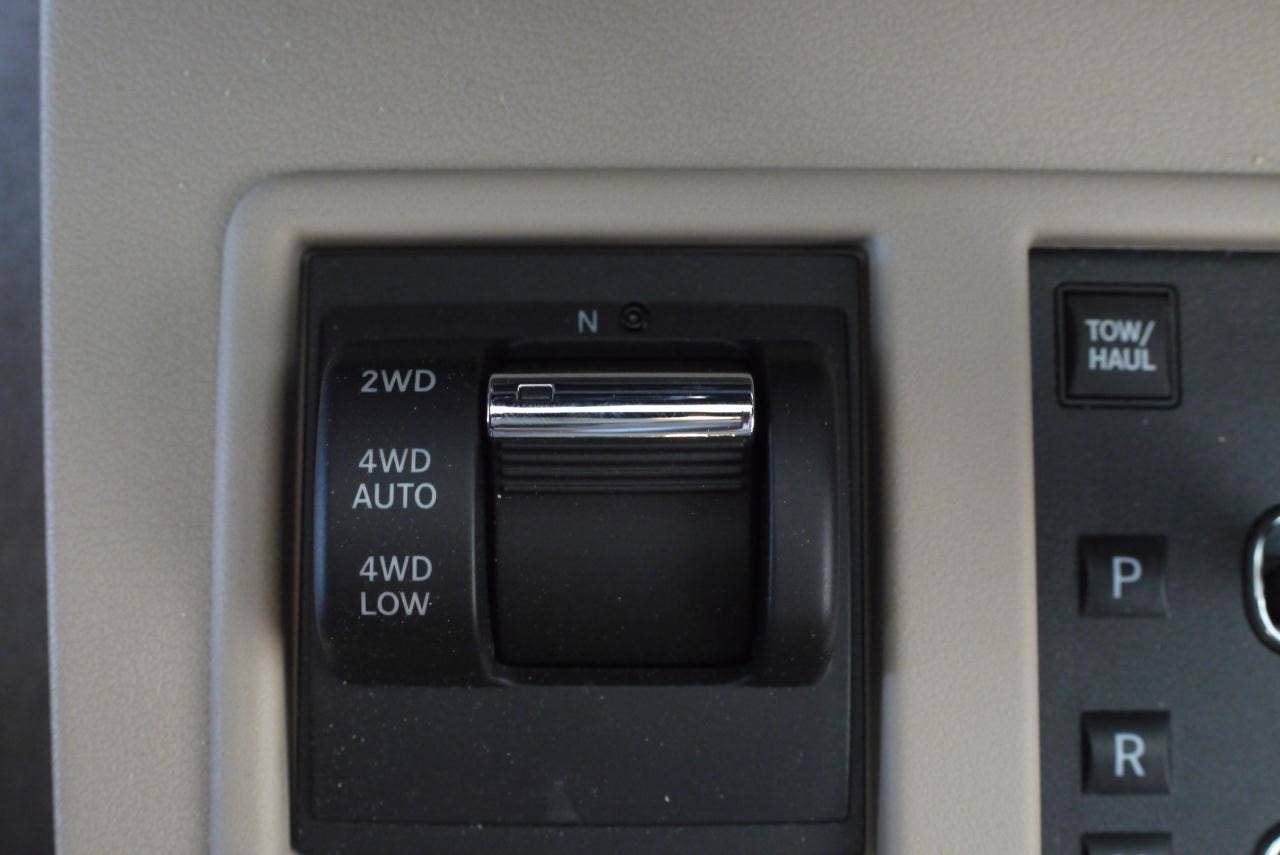 2010 Jeep Liberty Sport drivetrain settings