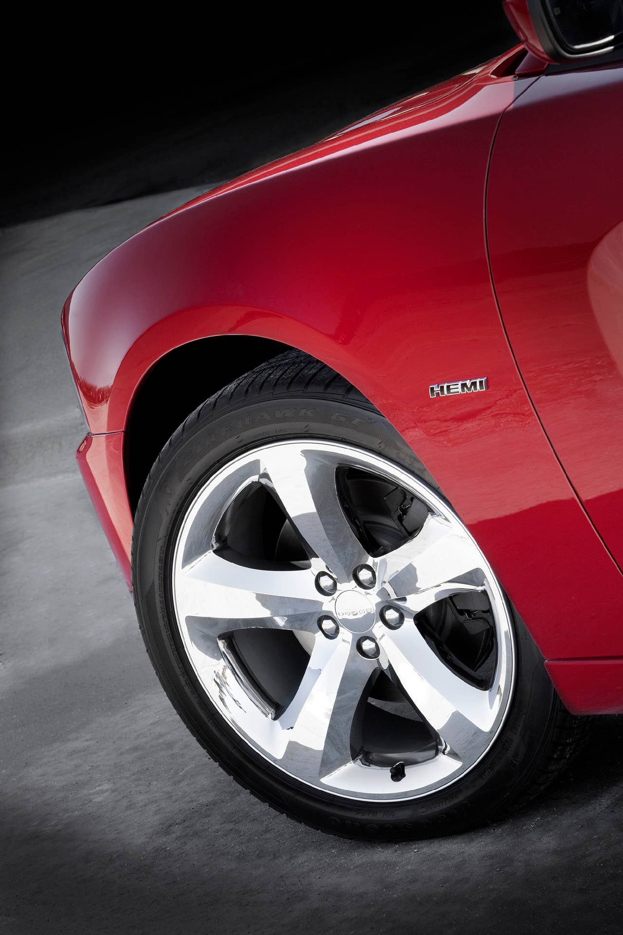 2011 Dodge Charger front wheel