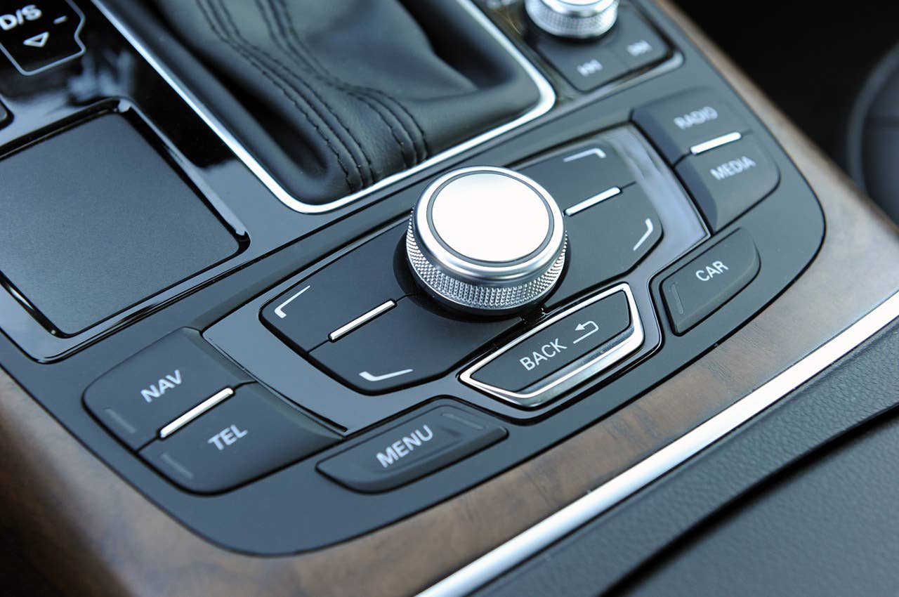2012 Audi A7 3.0T center console controls