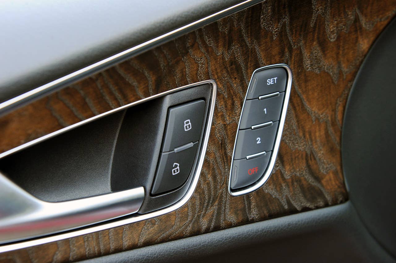 2012 Audi A7 3.0T door controls