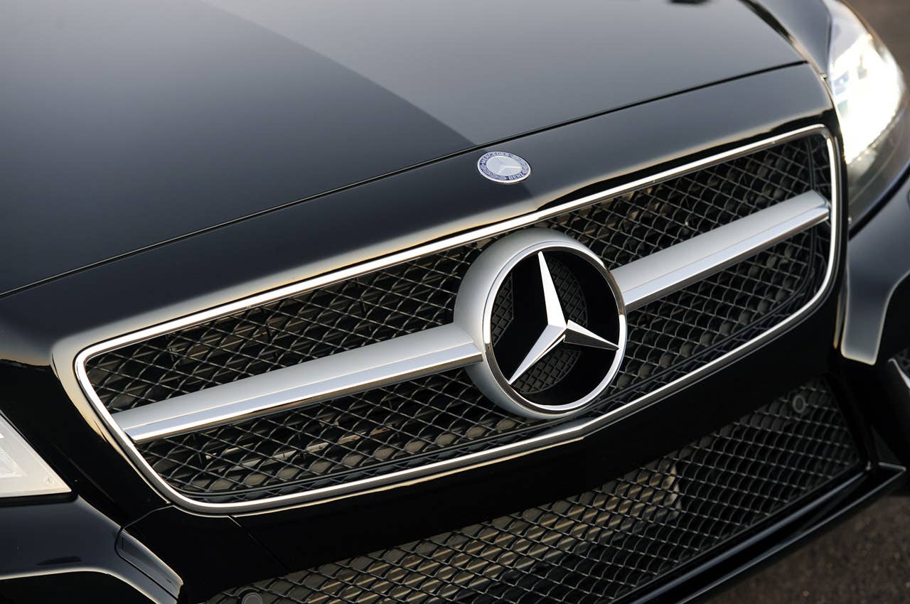 2012 Mercedes-Benz CLS550 grille