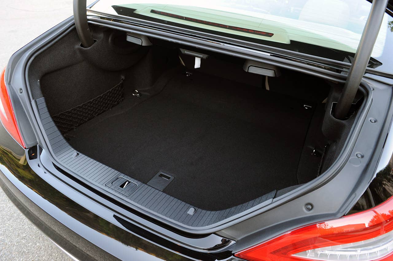 2012 Mercedes-Benz CLS550 trunk