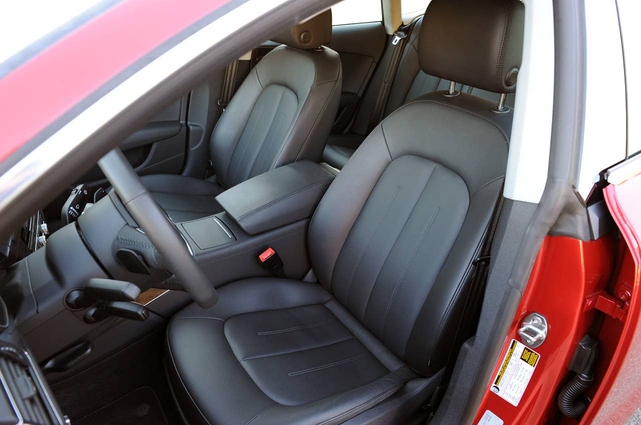 2012 Audi A7 3.0T front seats
