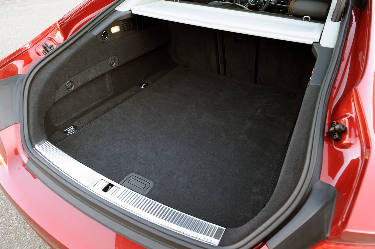 2012 Audi A7 3.0T rear cargo area