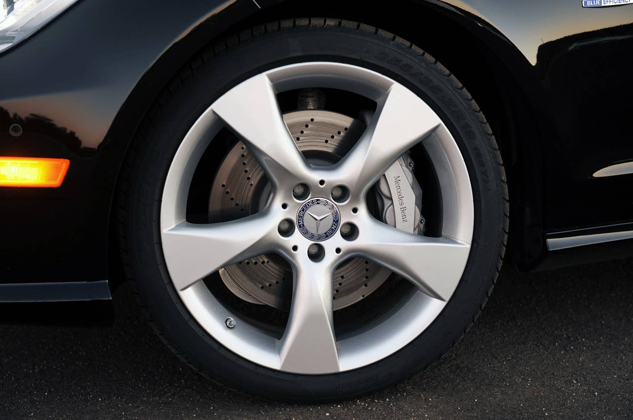 2012 Mercedes-Benz CLS550 wheel