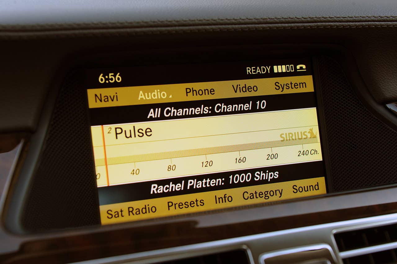 2012 Mercedes-Benz CLS550 audio system display