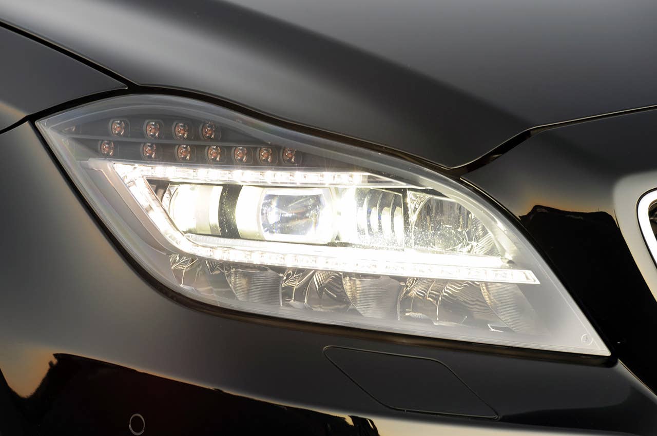 2012 Mercedes-Benz CLS550 headlight