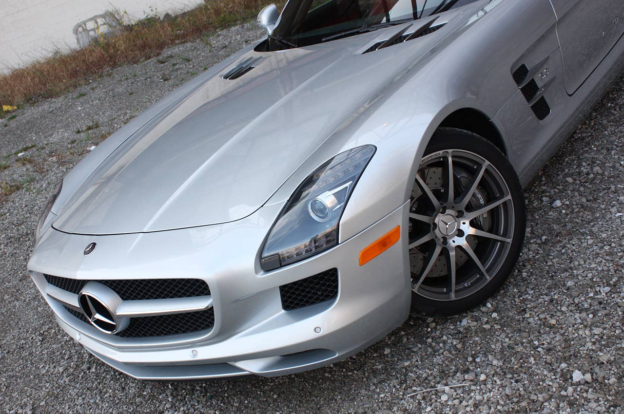 2010 Mercedes-Benz SLS AMG front detail