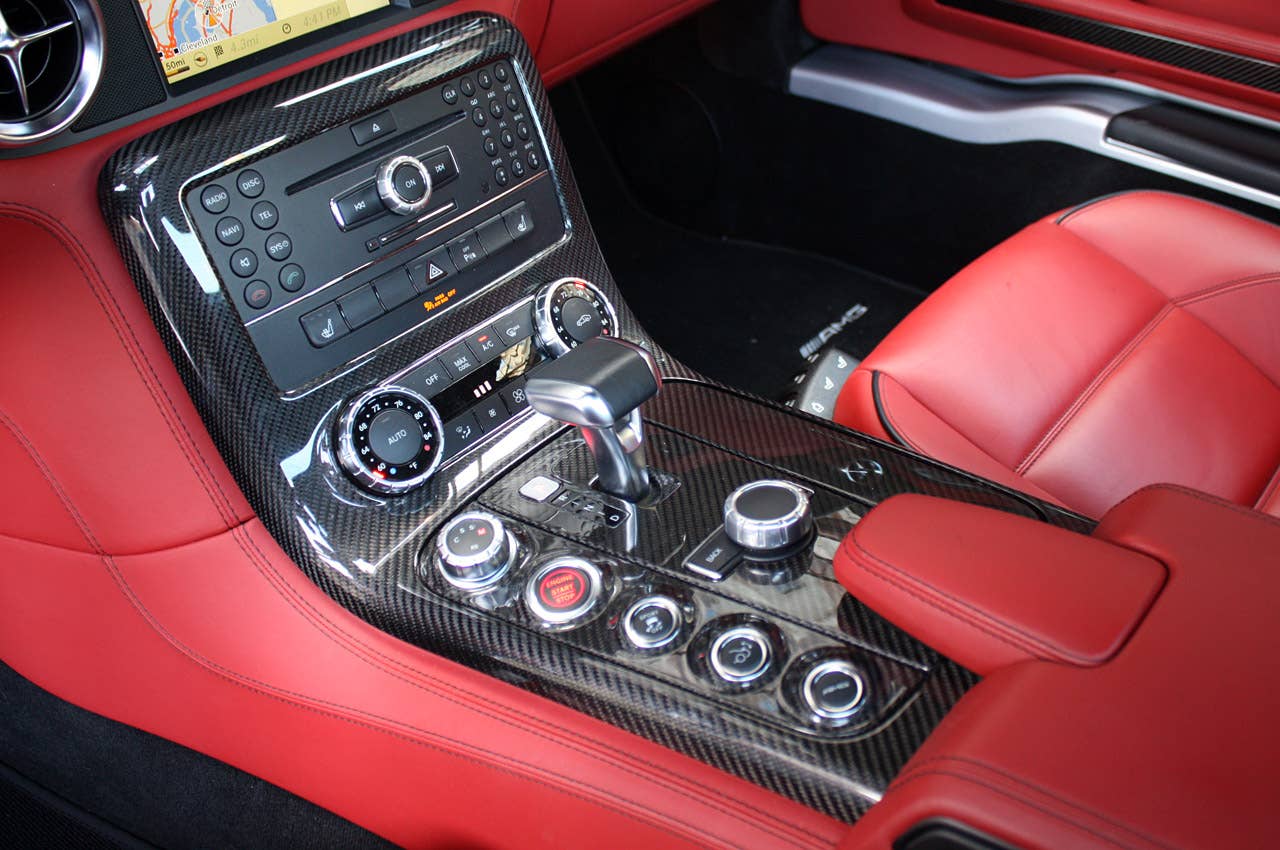 2010 Mercedes-Benz SLS AMG instrument panel