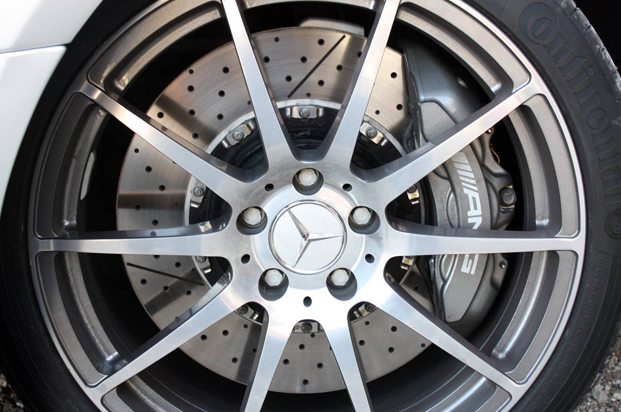 2010 Mercedes-Benz SLS AMG wheel
