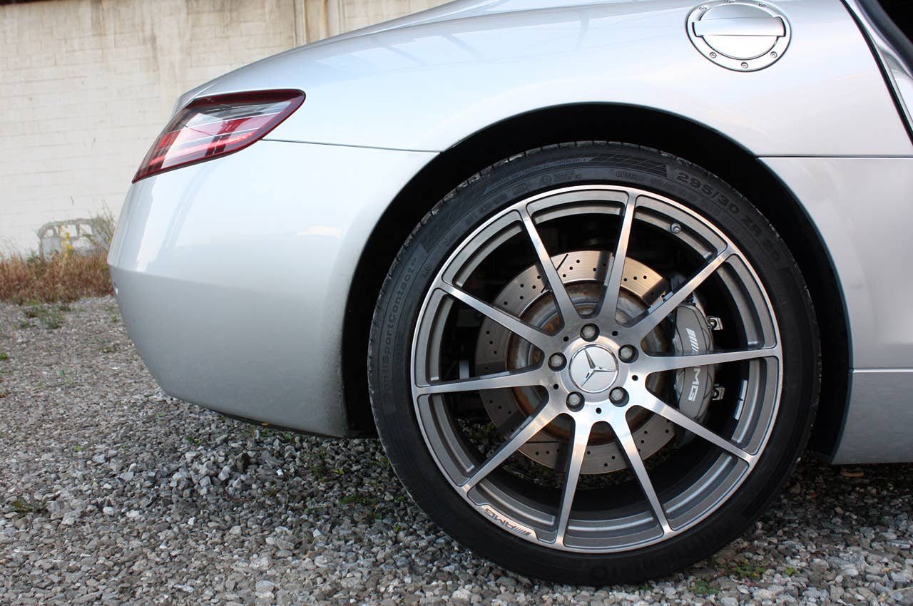 2010 Mercedes-Benz SLS AMG wheel