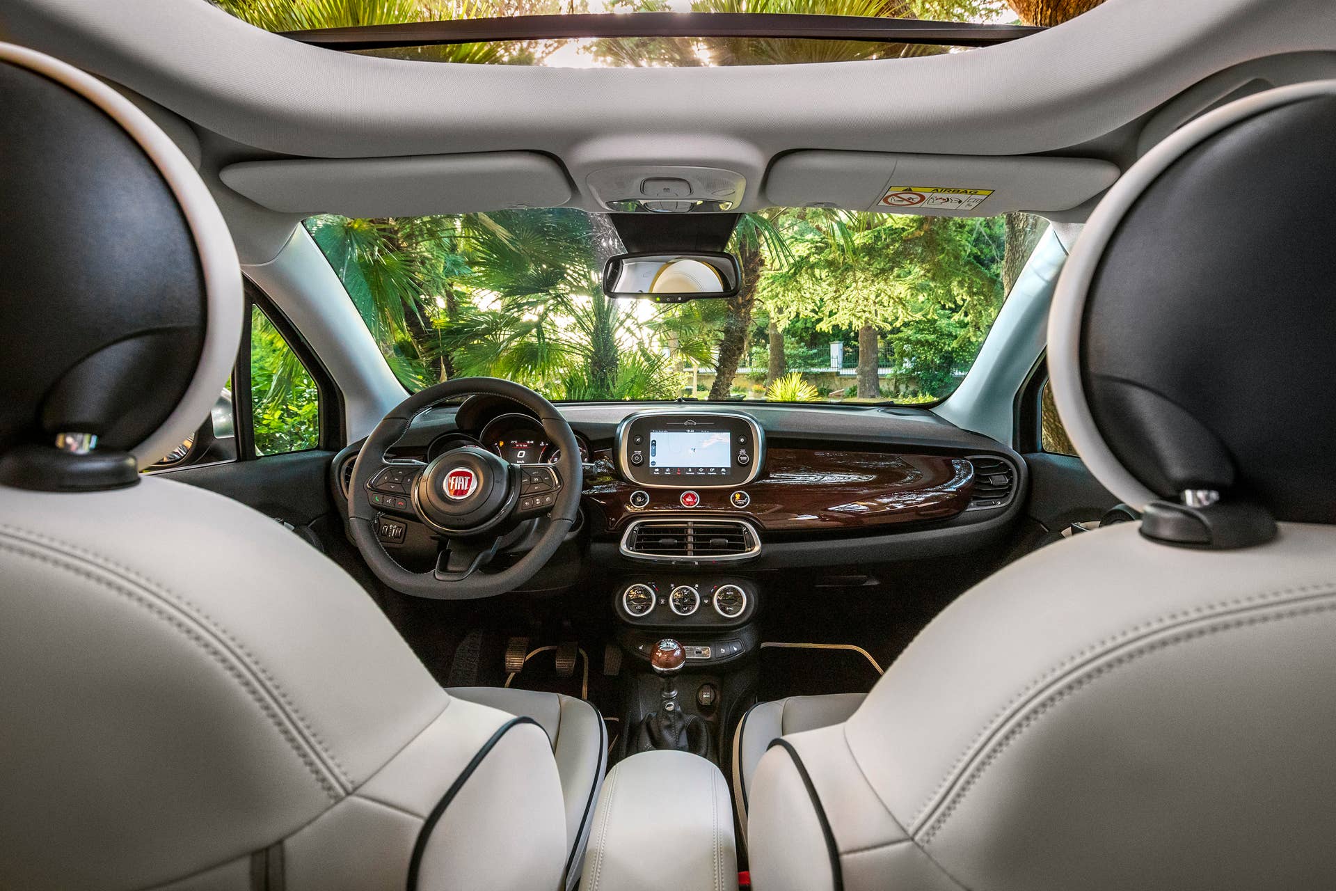 2022 Fiat 500X Yacht Club Capri special edition