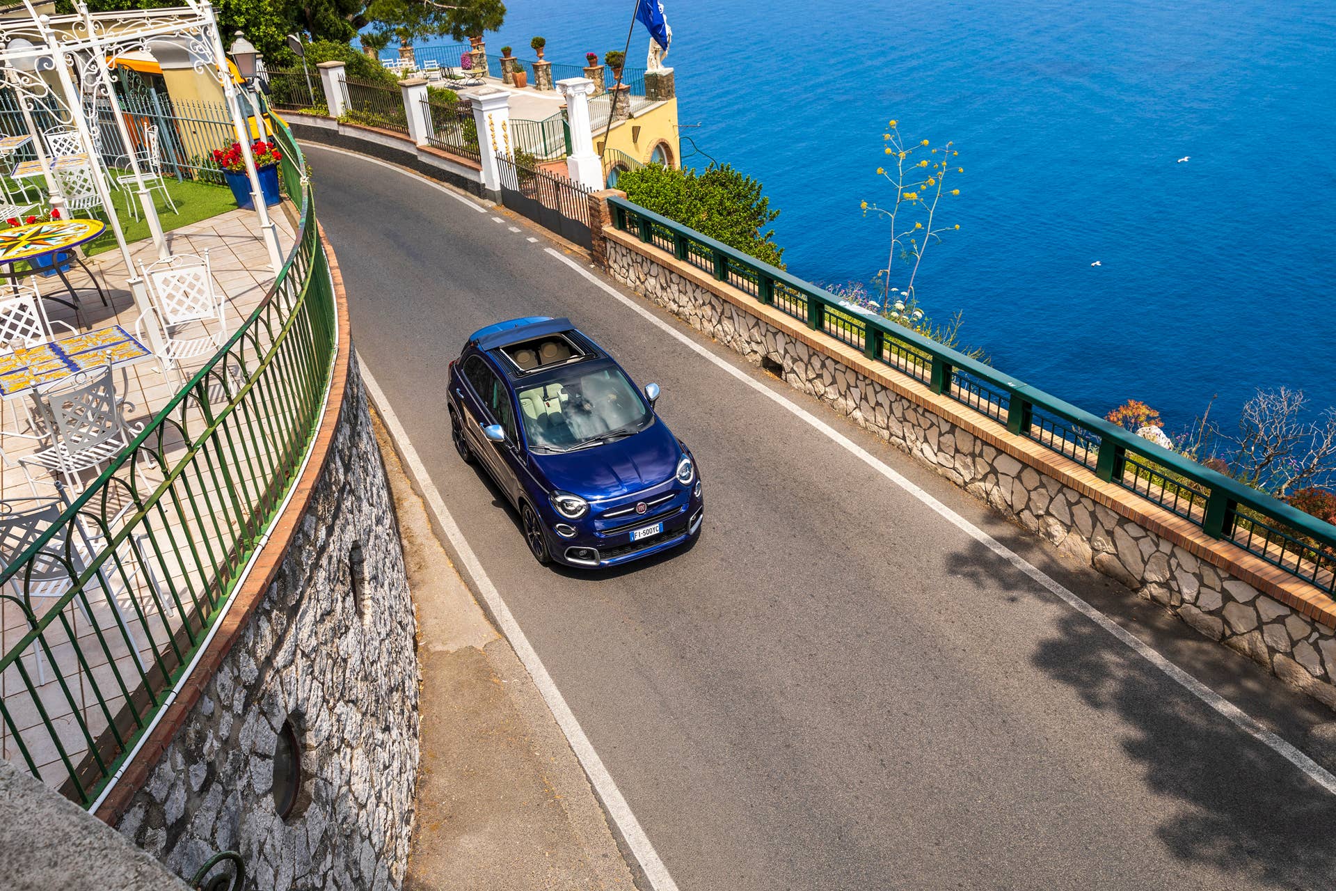 2022 Fiat 500X Yacht Club Capri special edition