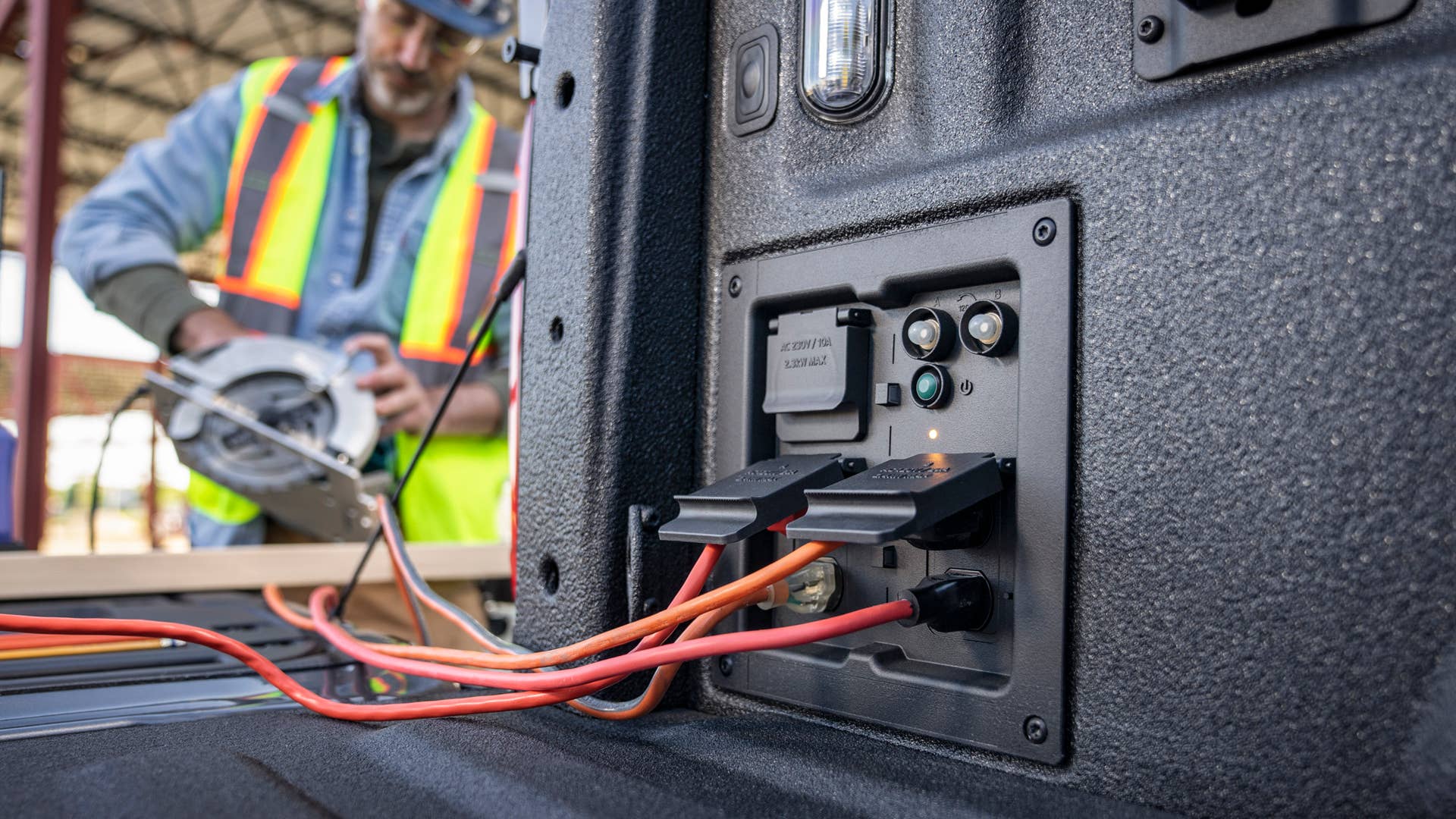 Available 7.2-kilowatt Pro Power Onboard features four 120V 20A outlets and one NEMA L6-20 240V 30A. The all-new F-150 features more exportable power than any light-duty full-size pickup, giving you the ability to use your truck as a mobile generator. It is available with three levels of electrical output depending on engine choice.