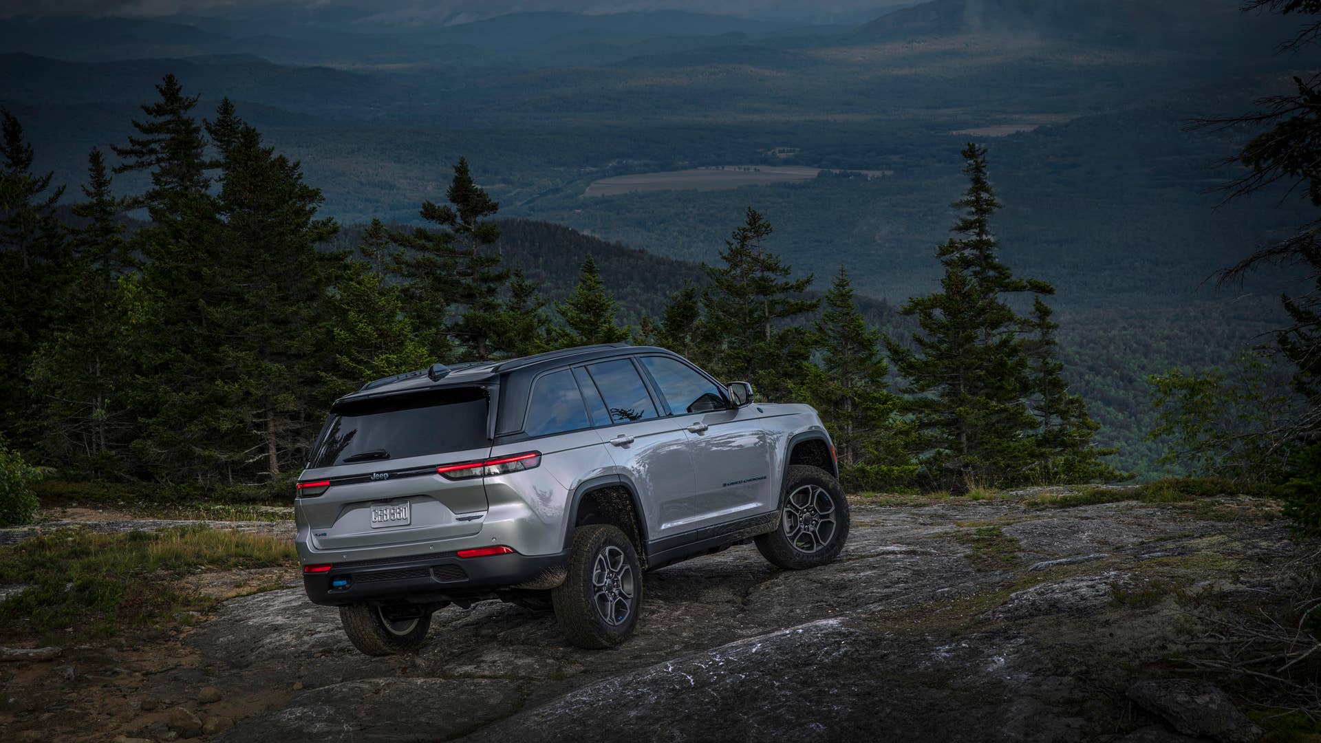 All-new 2022 Jeep® Grand Cherokee Trailhawk 4xe