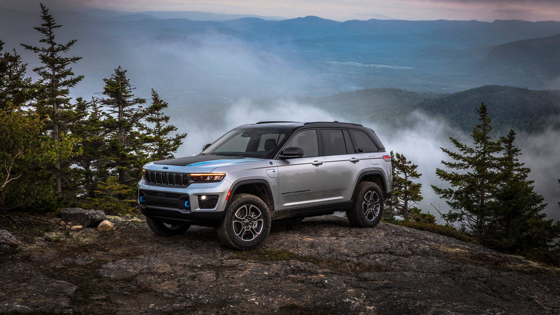 All-new 2022 Jeep® Grand Cherokee Trailhawk 4xe