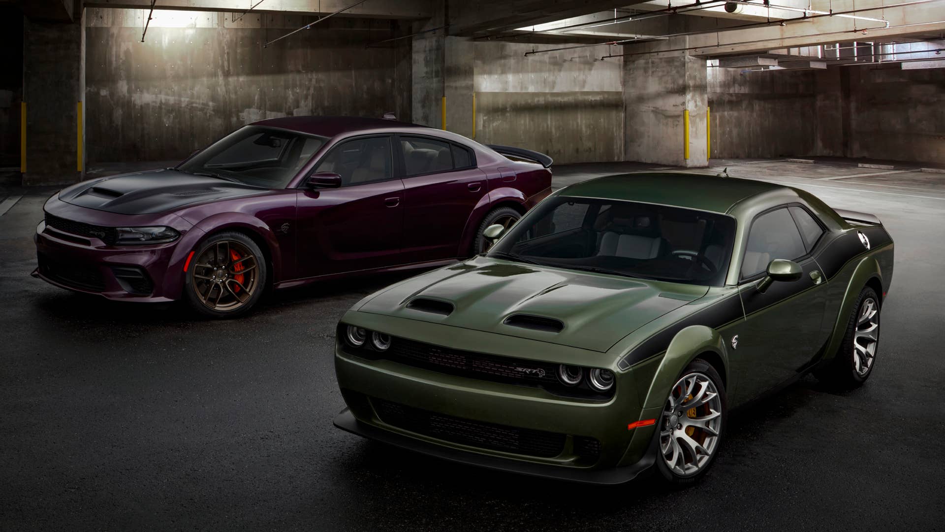 The 2022 Dodge Charger (left) and Challenger SRT Hellcat Redeye Widebody Jailbreak models unlock color-combination ordering restrictions and add new factory-custom options to deliver enthusiasts the freedom to build their own “one-of-one” Dodge performance vehicle.
