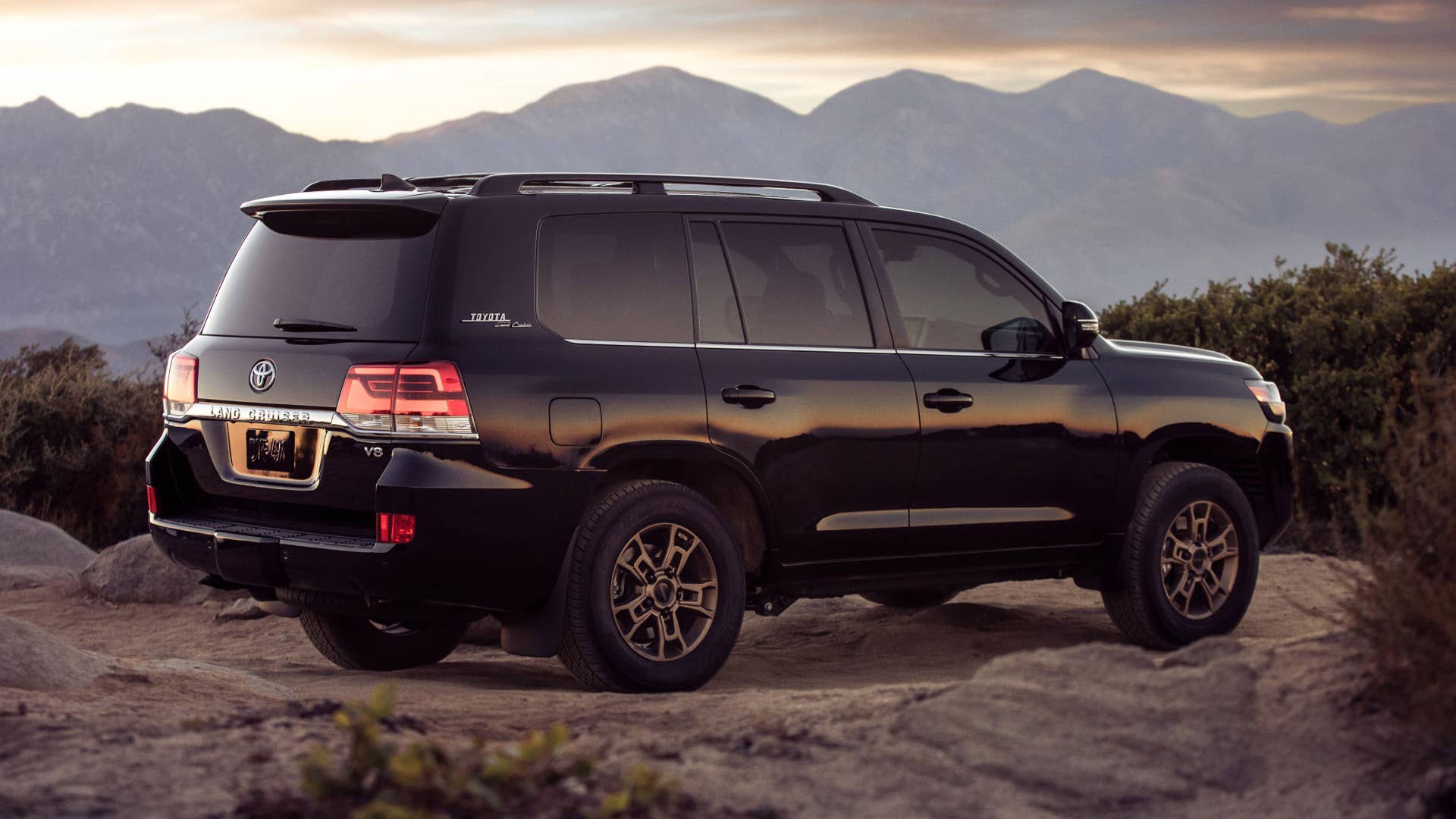 2021 Toyota Land Cruiser Heritage Edition