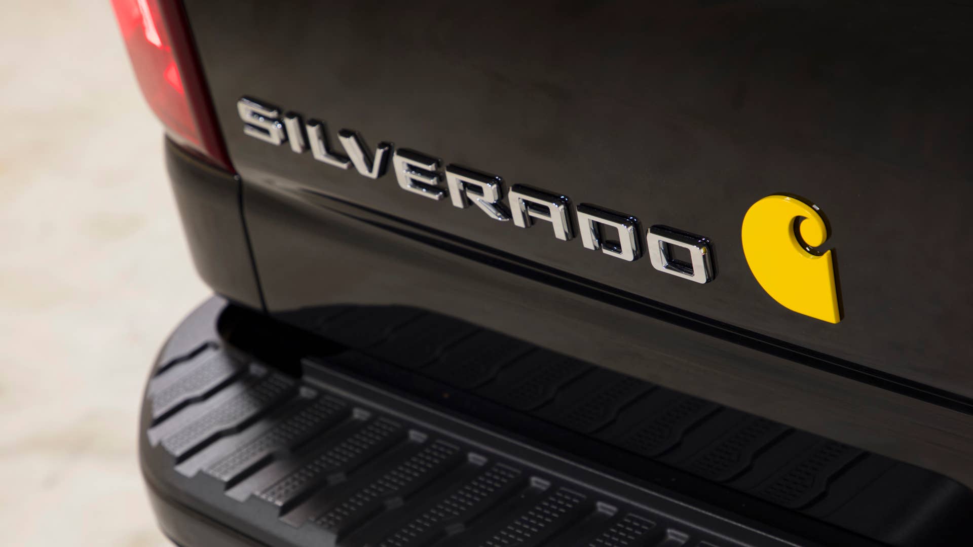 Chevrolet Introduces 2021 Silverado HD Carhartt Special Edition