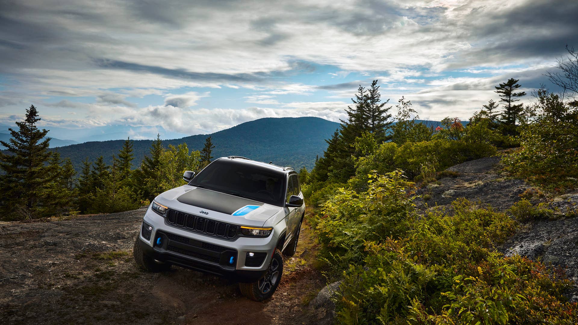 All-new 2022 Jeep® Grand Cherokee Trailhawk 4xe