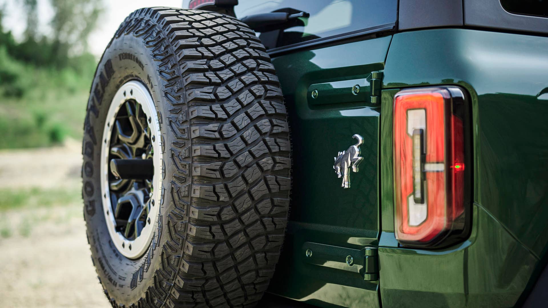 2022 Ford Bronco in Eruption Green. Available equipment shown.