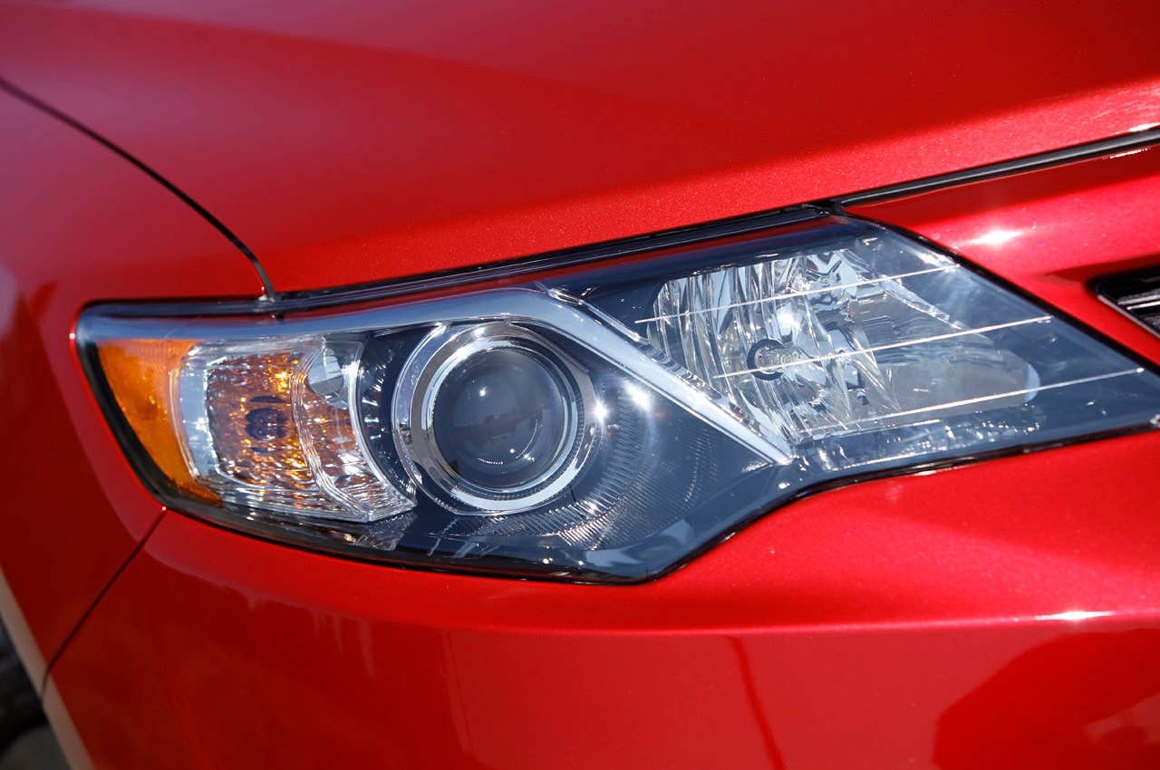 2012 Toyota Camry headlight