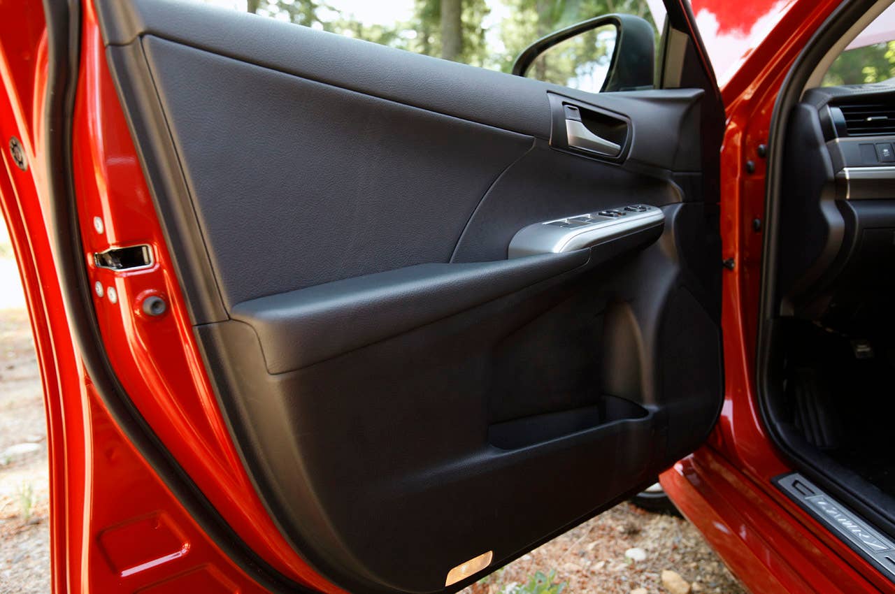2012 Toyota Camry door