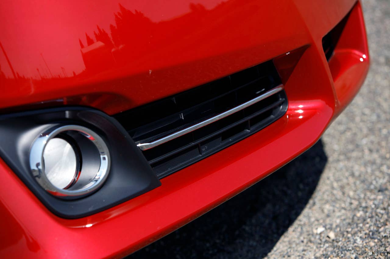 2012 Toyota Camry lower grille